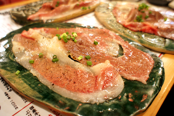 お肉好き必見！安くてウマイお肉のお寿司が勢揃い！ 渋谷肉横丁 肉寿司